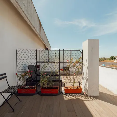 Downtown Classic With Terrace By Vacationy * Porto