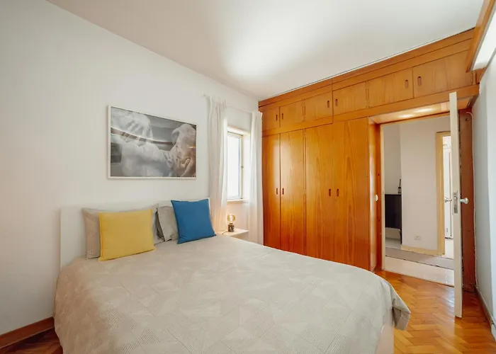 Downtown Classic With Terrace By Vacationy Porto