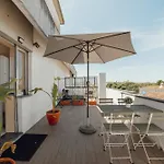 Downtown Classic With Terrace By Vacationy Daire Porto