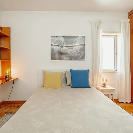 Apartmán Downtown Classic With Terrace By Vacationy